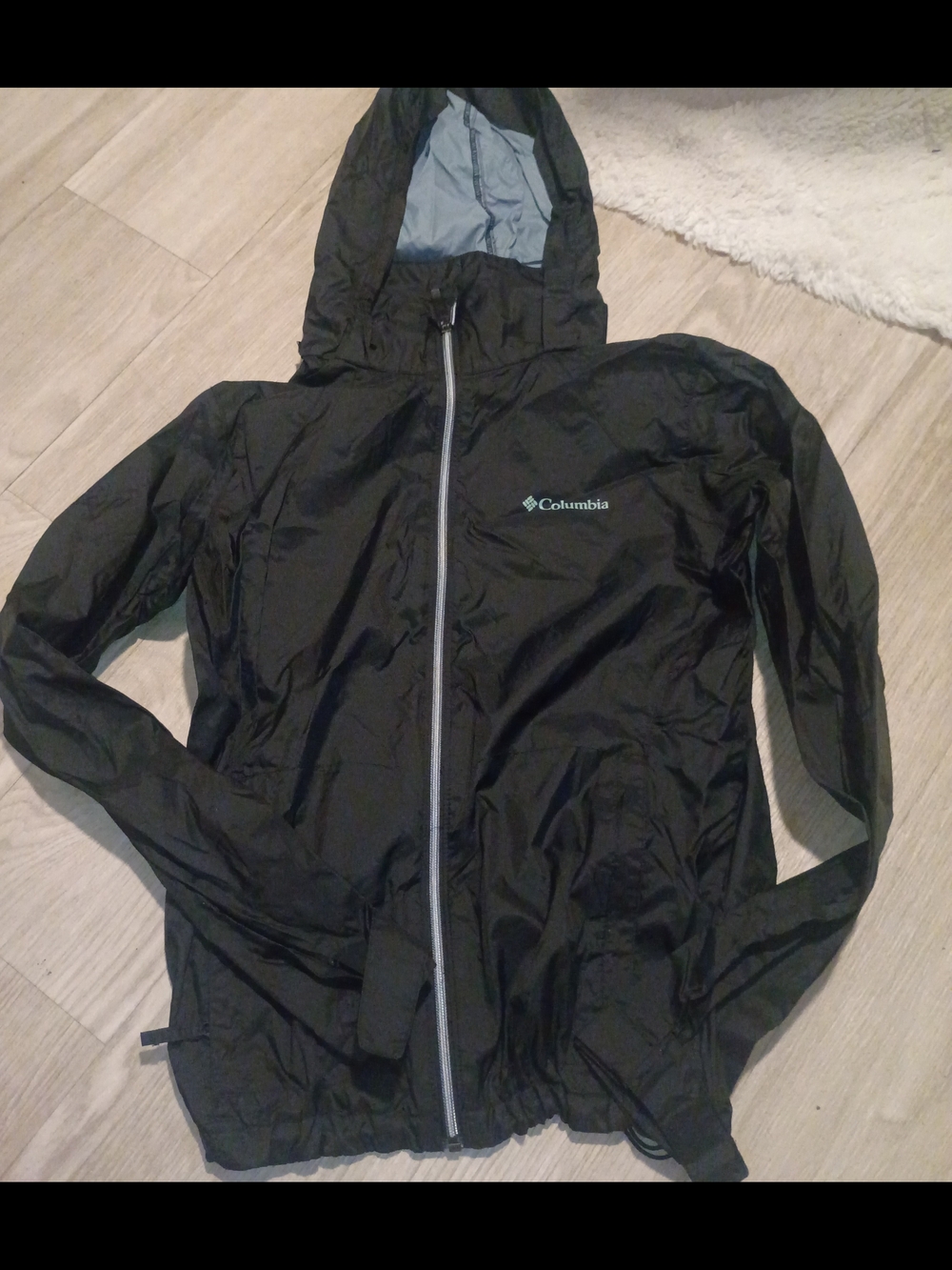 Columbia Black Hooded Packable Windbreaker with Gray Trim